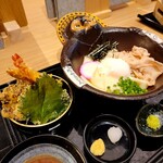 五代目 花山うどん - 