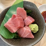 Chikin Nanban Taishuusakaba Anju - 「マグロぶつ」290円也＋税。