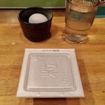 Sakedokoro Tsugaru - ランチ時は、生玉子・納豆が各1つ無料(セルフ)