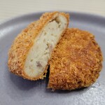 お惣菜の公楽 - 若狭牛コロッケ