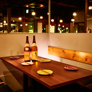 The Japanese-style yet modern space is perfect for dining with your loved ones.