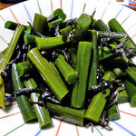 よし半 - ワラビの塩昆布和え（サービスしていただきました）