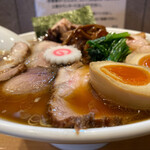 オランダ軒 - 迫力ある*\(^o^)/*しょうが醤油チャーシュー麺大盛り玉子トッピング1550円‼️
