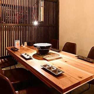 [Private table room (3-6 people x 2 tables)]