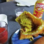 ハギワラベーカリー - カレーパンの中