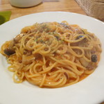 創作Dining Riabbra - きのこのクリームミートソーススパゲティ（850円）