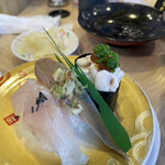 回転寿しトリトン - マダチ軍艦 昆布締めヒラメ サンマ