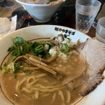 Tonkotsu Chuukasoba Gantare - 