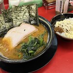 王道家直系 IEKEI TOKYO - 【再訪】ラーメン＋半ライス