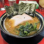 王道家直系 IEKEI TOKYO - 【再訪】ラーメン(麺かため,味薄め,油普通が最高!!!)