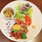 カフェ ポワン - 自家製ローストビーフのワンプレート、真上から！