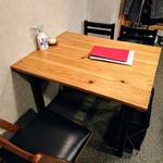 酒菜と炭 てりや - テーブル席