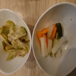横浜大飯店 - ザーサイと野菜の甘酢漬