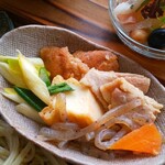 遊の丘 - すき焼き風煮物(麩、牛肉、厚揚げ、人参、葱、蒟蒻)(R3.3.20撮影)
