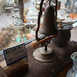 遊の丘 - 砂糖の器と呼び鐘(R3.3.20撮影)