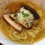 支那そば かつみ - 白だし；薄口醤油とのことだが、ほぼ塩ラーメン
