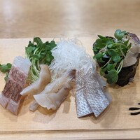 百万石 - 鯛、北寄貝、姫鯛の締め、鯵の巻物