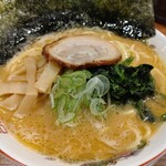 Yokohama Ramen Ouka - 醤油らぁめん（油少なめ） アップ！