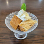 カフェスタジオ 言の波 - 米粉のシフォンケーキ（苺）