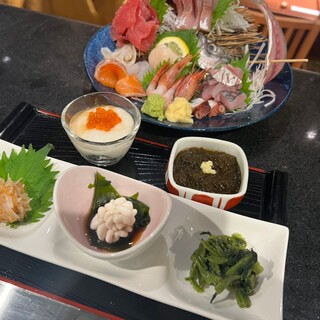 旨味がぎゅっと凝縮した旬の味覚をコースで満喫◆飲み放題付