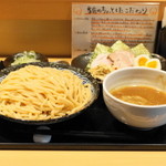 つけ麺 道 - 2013.5 特製つけ麺（950円）＋中盛券（50円）