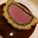 スガラボヴィー - 肉の色、このパイ包みの仕上がりを如実に示してます