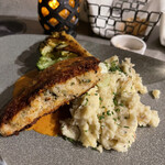 Tommy Bahama Restaurant, Bar & Store - 