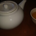 四川 China 八兵衛 - ジャスミン茶が急須ごと出てくるのは、ありがたい