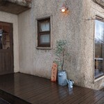 OUCHI CAFE MUC - お店の入口