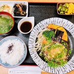 ハンバーグ＆ステーキ 豊悦 - 