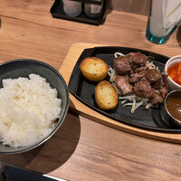 十勝ハーブ牛焼肉 MONMOM - 