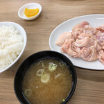 yakinikuteishokureimemmirakuen - ささまホルモン定食塩880円税込