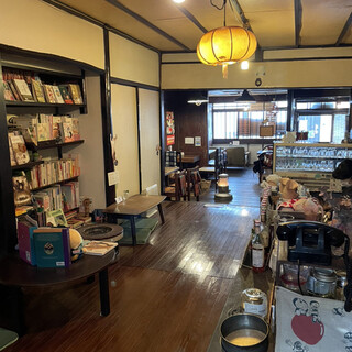 カフェイチマルマルイチ_2