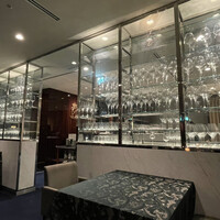 SALONE 2007 - 店の中から出入り口の方