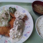 らふぉれ - チキンカツのタルタルに御飯と味噌汁をつけました