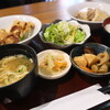 肉と魚の日本酒酒場 あんず - ランチの肉豆富と唐揚げ定食