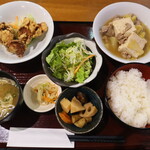肉と魚の日本酒酒場 あんず - 肉豆富と唐揚げ定食