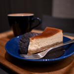THE CITY BAKERY - カフェモカ＋ベイクドチーズケーキ@税込1,100円