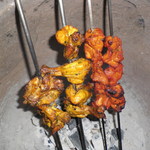 Mira Mahal Saku Ten - 窯で焼く旨みたっぷりのタンドリーチキン