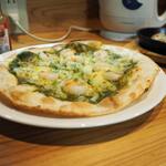 卓 - バジルシーフードピザその１