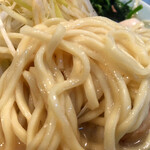 ラーメン家 - うんまーい！中太麺