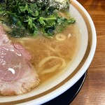 横浜家系ラーメン 三郷家 - いつもよりあっさりめなスープでした。