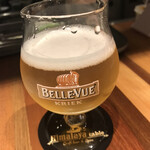 ヒマラヤテーブル - 吟醸ヴァイツェン(ビアへるん(島根)とイサナ(東京)のコラボ)。俗に言うヴァイツェンのバナナ感を仕込みに使う酒米や麹がシュッと整えている感じ。温度変化による味わいの違いもあり☆