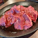 黒毛和牛焼肉 白か黒 - 