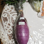 ラーメン 三亀 - マツダファームの紫の大根「味いちばん紫」