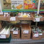 ラーメン 三亀 - ファミリーマートで売っているマツダファームの野菜