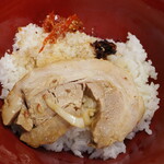 ラーメン 三亀 - ご飯にチャーシュー