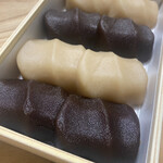 赤福 - 白餅黒餅8つ入り