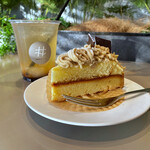 #NOCA inami Farm to Table - 洋ナシのティーソーダ￥580
      和栗のモンブランタルト単品¥600
      アイスとゼリーのついたカフェプレート
      せットは+¥150