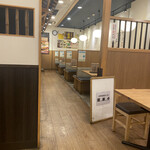 うどんウエスト - 午前の早い時間は誰もいない